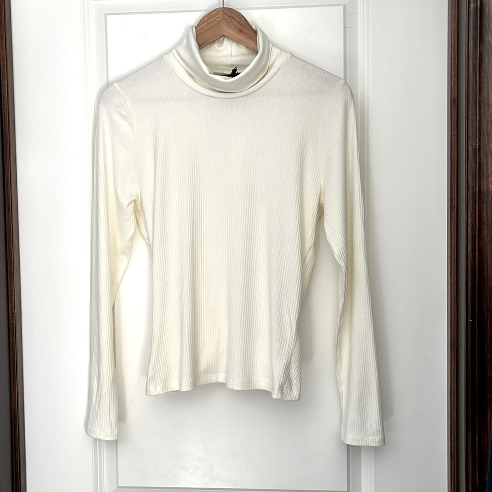 NWT Joe's Jeans Womens Harriette Ribbed
Knit Turtleneck Top